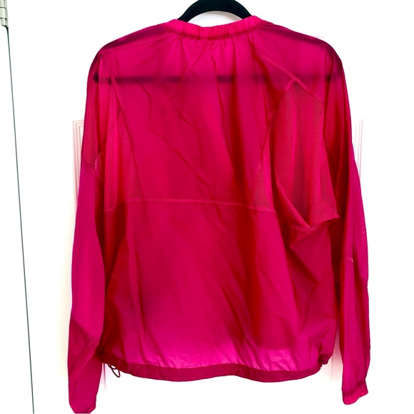 Lululemon With the Breeze jacket, size 10 ✨ - Picture 6 of 10